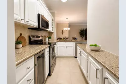 2100 Welch Street #C202, Houston, TX 77019 - Photo 4
