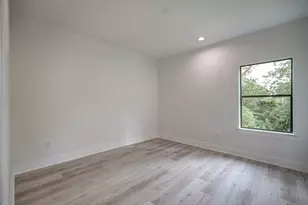 4528 Creekmont Dr, Houston, TX 77091 - Photo 10