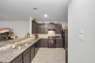 11111 Grape Hyacinth Ln, Houston, TX 77044 - Photo 10