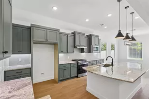 18071 Brennie Bird Ln, Conroe, TX 77302 - Photo 4