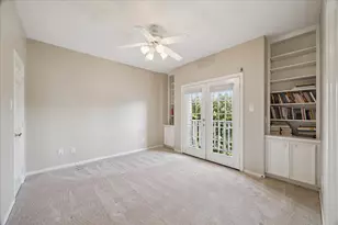 422 Bay Colony Dr, La Porte, TX 77571 - Photo 8