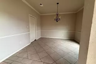 8010 Torrey Pines Cir, Beaumont, TX 77707 - Photo 4