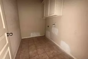 8010 Torrey Pines Cir, Beaumont, TX 77707 - Photo 16