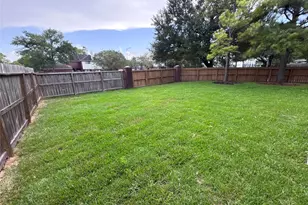 14911 Sun Kiss Ln, Houston, TX 77082 - Photo 18