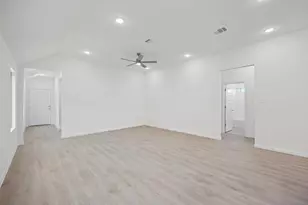 31018 Rena Coast Dr, Huffman, TX 77336 - Photo 4