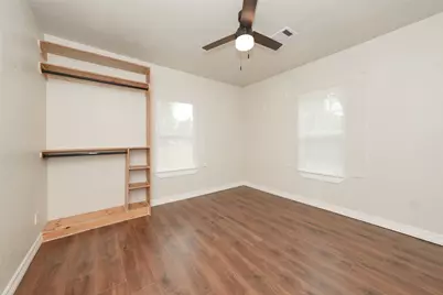 9305 Kentshire Drive, Houston, TX 77078 - Photo 12