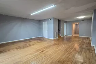 7913 Grove Ridge Dr, Houston, TX 77061 - Photo 6