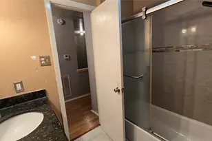 7913 Grove Ridge Dr, Houston, TX 77061 - Photo 24