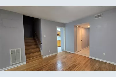7913 Grove Ridge Drive, Houston, TX 77061 - Photo 8