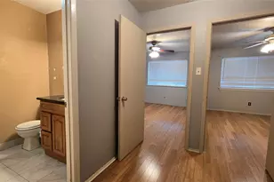 7913 Grove Ridge Dr, Houston, TX 77061 - Photo 18