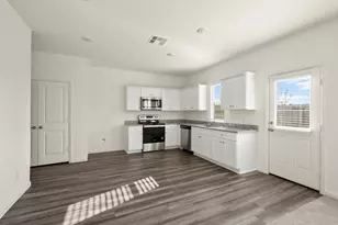 688 Amesbury, Montgomery, TX 77316 - Photo 12