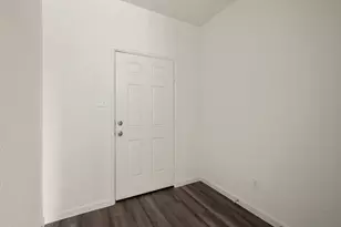 688 Amesbury, Montgomery, TX 77316 - Photo 6