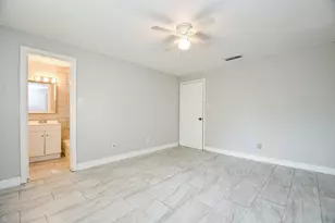 5811 Greencraig Dr, Houston, TX 77035 - Photo 22