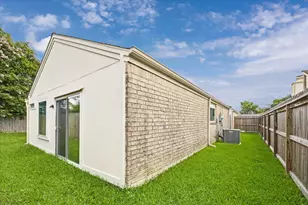 810 Halewood Dr, Houston, TX 77062 - Photo 28