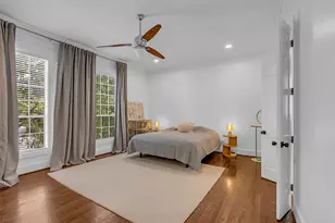 23 E Shady Ln, Houston, TX 77063 - Photo 18