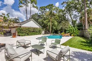 23 E Shady Ln, Houston, TX 77063 - Photo 4