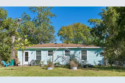 2005 Magnolia Drive, La Marque, TX 77568 - Photo 14