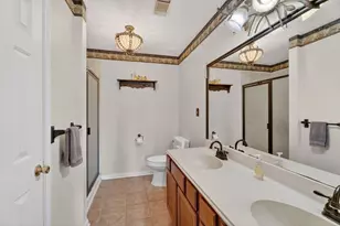 226 Crest Ln, Onalaska, TX 77360 - Photo 8