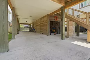 2116 Menard Ave, Seabrook, TX 77586 - Photo 6