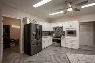 2226 Chasse Bend St, Orange, TX 77632 - Photo 12