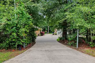4824 Holly Ln E, Montgomery, TX 77316 - Photo 2