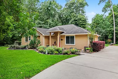 4824 Holly Lane E, Montgomery, TX 77316 - Photo 1