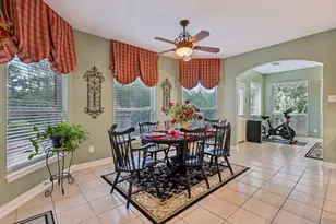 182 N Hazelcrest Circle, The Woodlands, TX 77382 - Photo 12