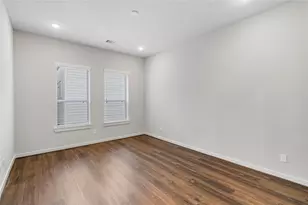 604 Thornton Oaks Rd, Houston, TX 77018 - Photo 12