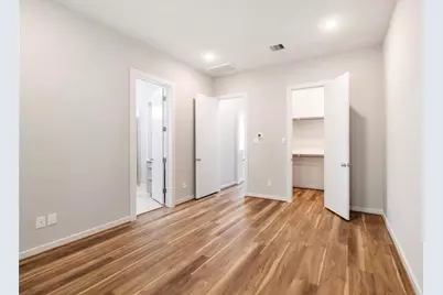 604 Thornton Oaks Road #B, Houston, TX 77018 - Photo 14