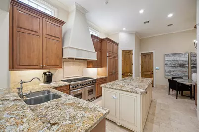 1110 Longmont Place Court, Houston, TX 77056 - Photo 14