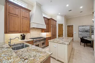 1110 Longmont Pl Ct, Houston, TX 77056 - Photo 14