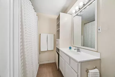 1818 Broadway Street, Galveston, TX 77550 - Photo 40