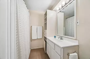 1818 Broadway St, Galveston, TX 77550 - Photo 40