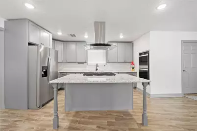 10011 Cliffwood Drive, Houston, TX 77035 - Photo 10