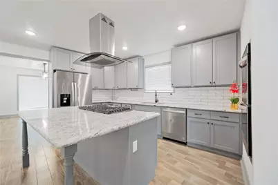 10011 Cliffwood Drive, Houston, TX 77035 - Photo 12