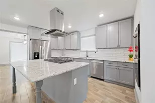 10011 Cliffwood Dr, Houston, TX 77035 - Photo 12