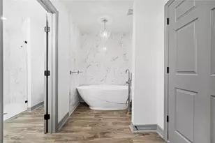 10011 Cliffwood Dr, Houston, TX 77035 - Photo 18