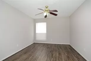 6527 Briar Glade Dr, Houston, TX 77072 - Photo 22