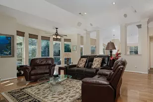 2 Taper Glow Pl, The Woodlands, TX 77381 - Photo 10
