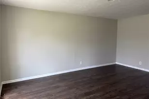 5535 Elmlawn Dr, Houston, TX 77033 - Photo 8