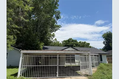 5535 Elmlawn Drive, Houston, TX 77033 - Photo 1