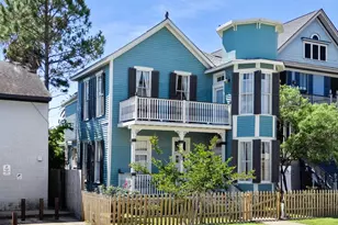 1911 Sealy St, Galveston, TX 77550 - Photo 2