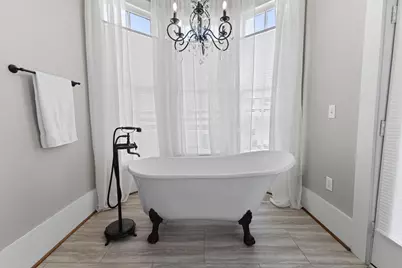 1911 Sealy Street, Galveston, TX 77550 - Photo 20