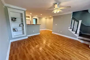 1725 Harvey Mitchell Pkwy S, College Station, TX 77840 - Photo 6