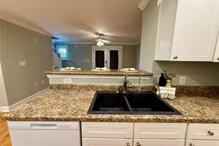 1725 Harvey Mitchell Pkwy S, College Station, TX 77840 - Photo 10