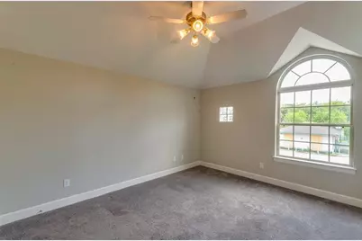 612 E 38th Street, Houston, TX 77022 - Photo 16