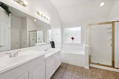 11309 Softbreeze Court, Pearland, TX 77584 - Photo 6