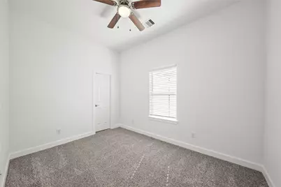 8447 Jutland Road, Houston, TX 77033 - Photo 34