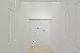 8447 Jutland Rd, Houston, TX 77033 - Photo 30