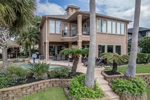 2938 N Island Dr, Seabrook, TX 77586 - Photo 10